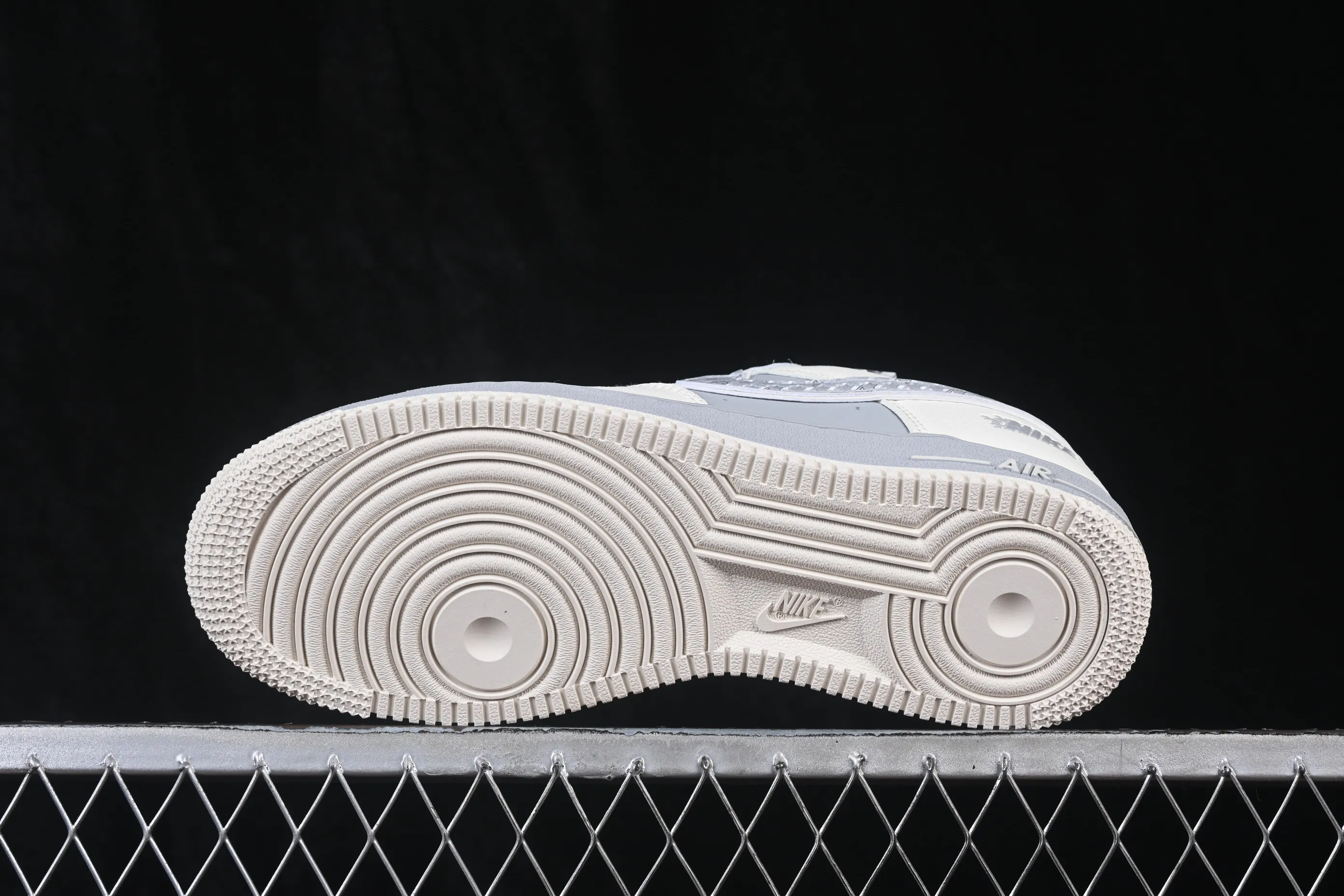 All categories Nk Air Force 1 Air Force series Nk Air Force 1 Low Air Force low-top Nike Air Force 1'07 Low joint model Air Force 1 low-top casual sneakers DN9688-142